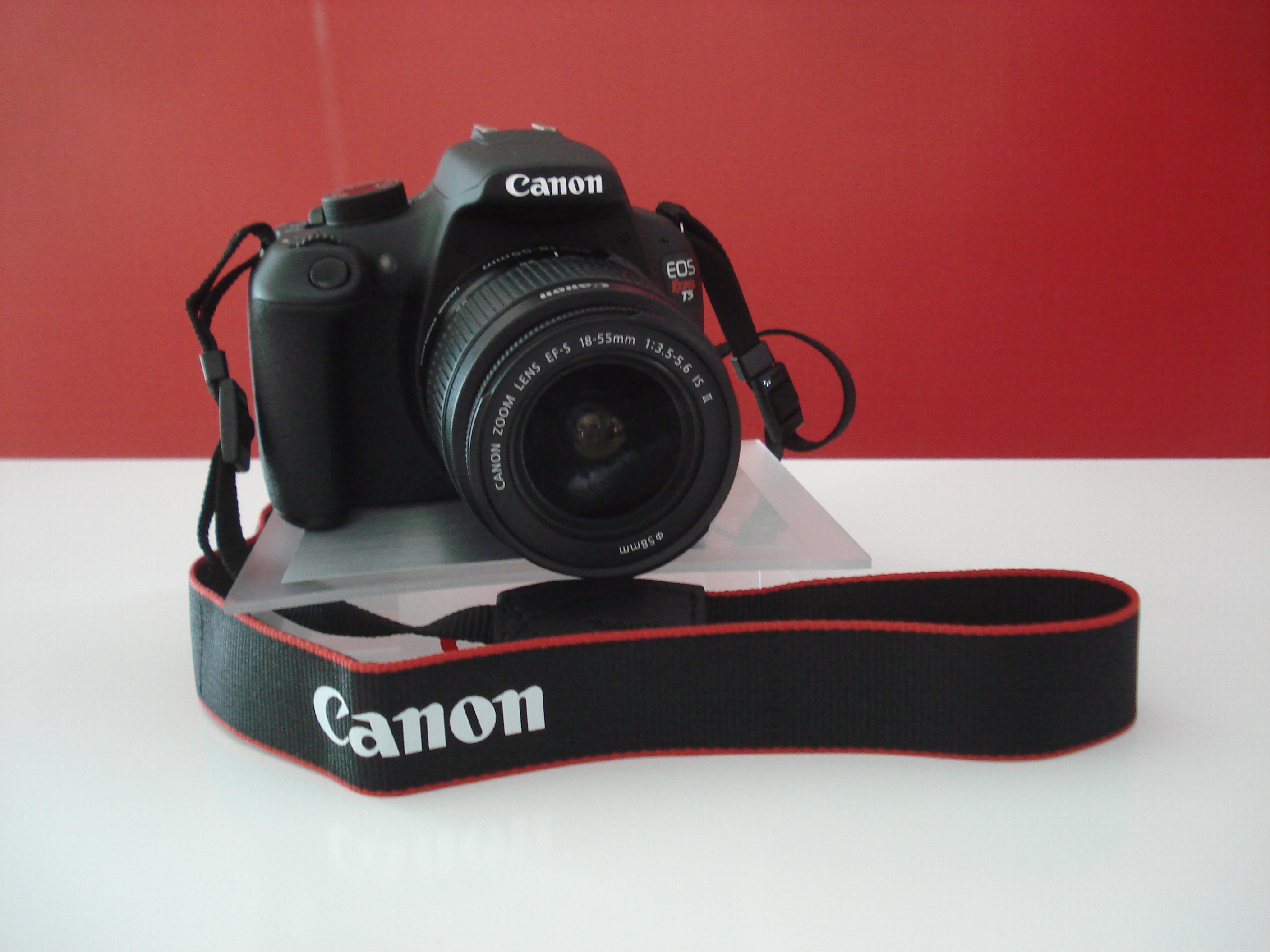 Canon Apuesta Por La Calidad Fotogr Fica Para Competir Con